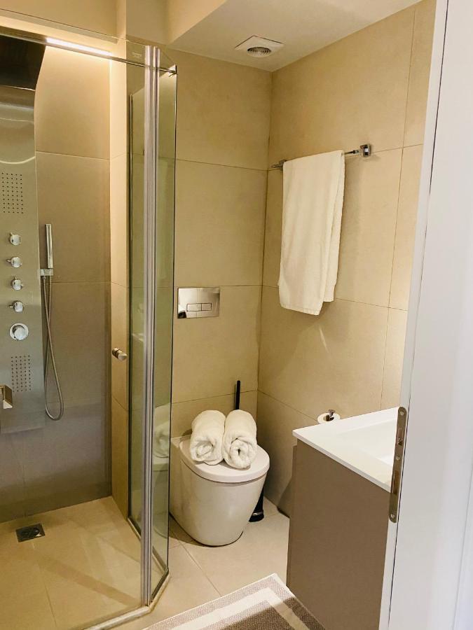 New 2Bd Aprt With Shared Rooftop Pool E2 Athens Luaran gambar